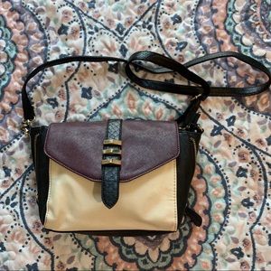 🍁5/$25! Crossbody bag